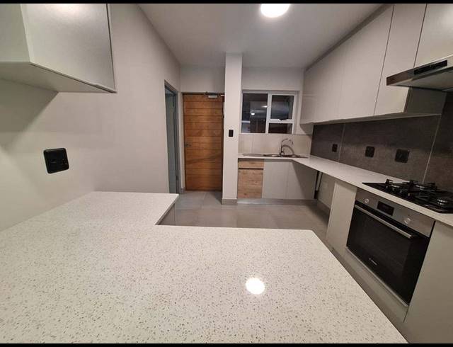 3 BEDROOM APARTMENT FOR SALE IN GEORGE SOUTH